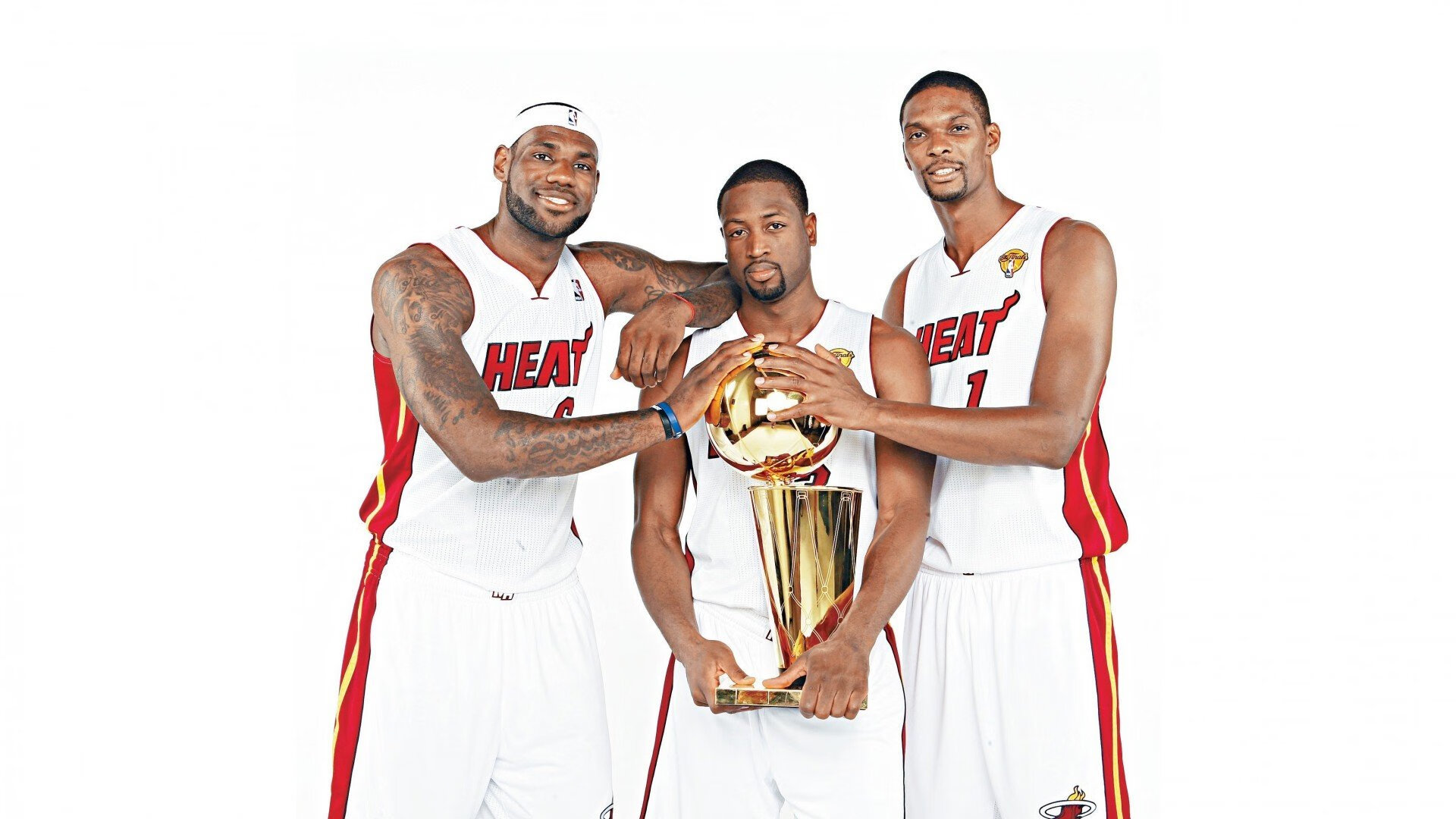 AYX体育官网-勇士队追求历史三连冠，誓言不败，勇士队的记录