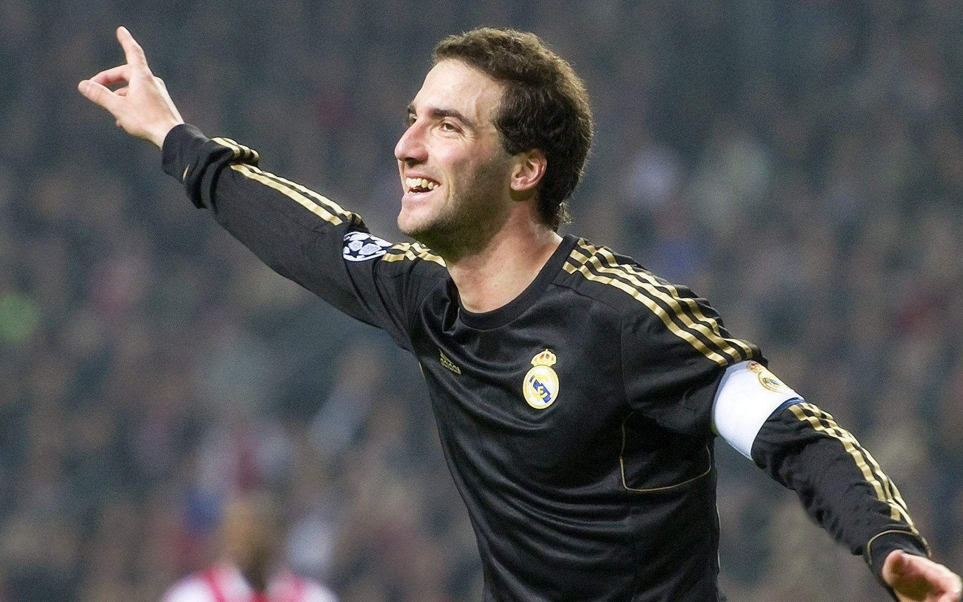 世界杯小组赛：瑞士击败塞尔维亚 “巴尔干德比”火药味十足